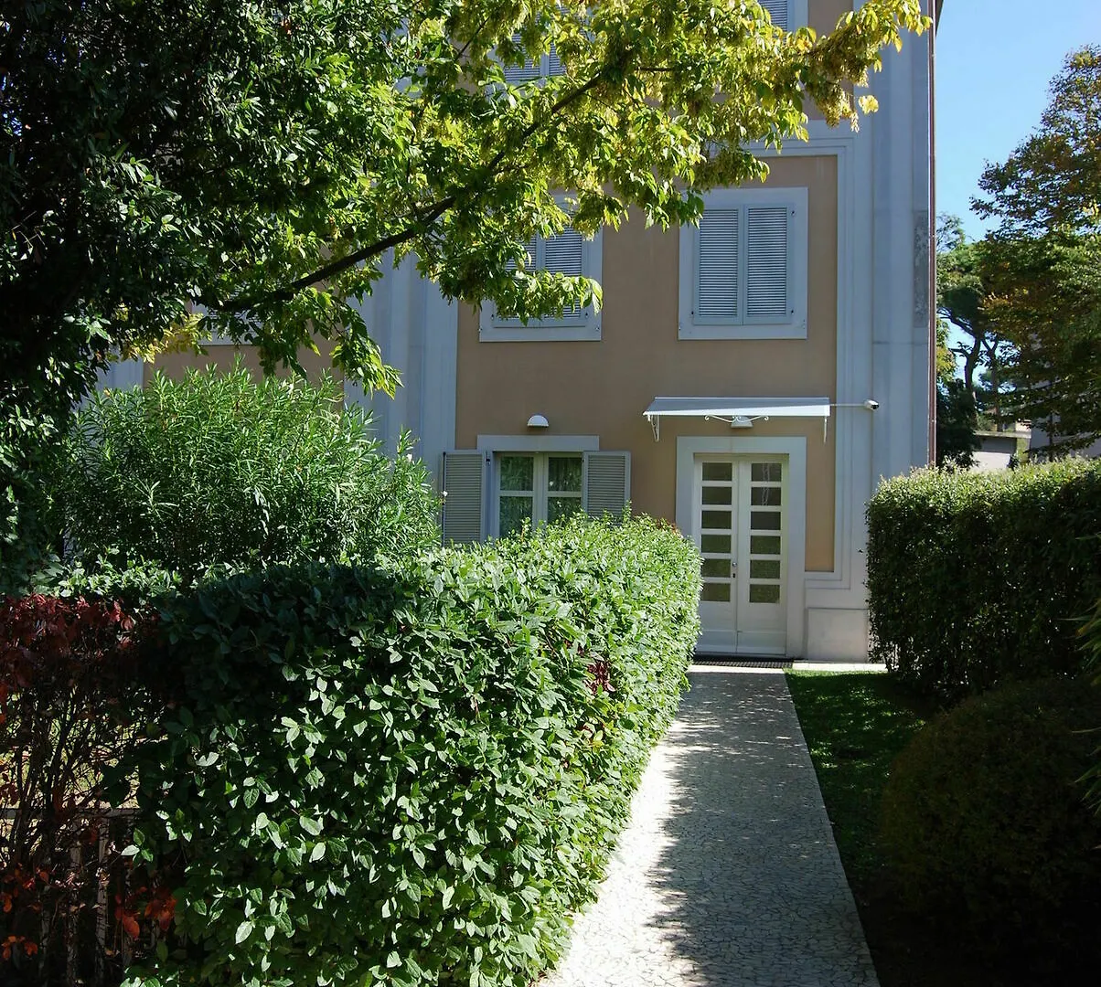 ריצ'יונה Ceccarini Suite מלון דירות